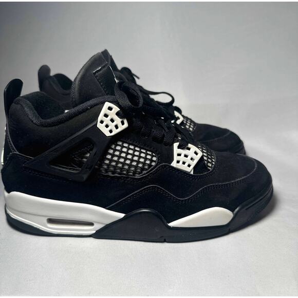 Size 7.5 - Nike Air Jordan 4 Retro White Thunder Men's Shoes